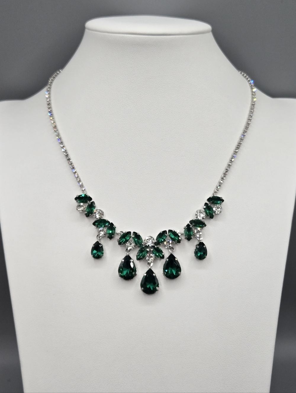 Swarovski Crystal Elements Silver Emerald Green Statement Necklace 16 - 19 in - Picture 2 of 5